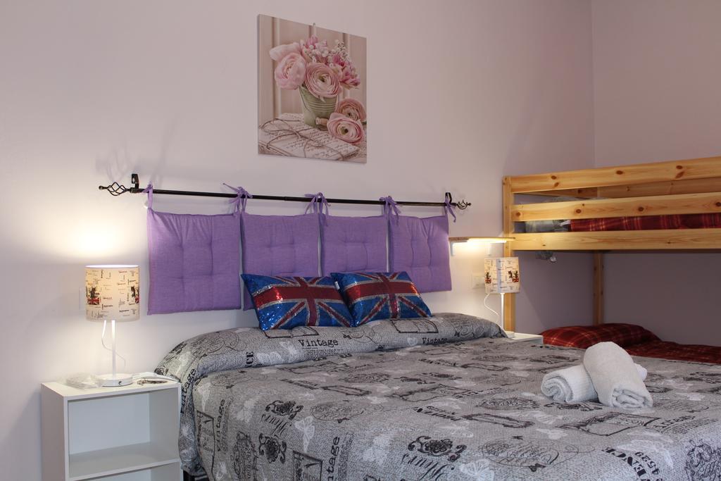 Alghero 4U Self Check In Rom bilde